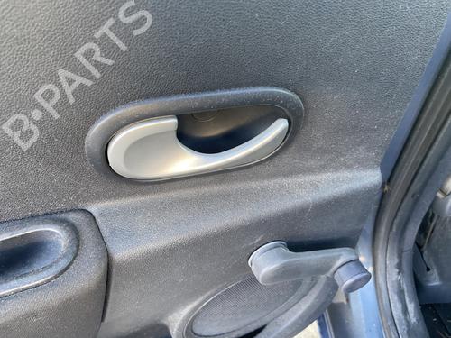 Venstre bak invendig håndtak RENAULT CLIO III (BR0/1, CR0/1) 1.5 dCi (BR17, CR17) (86 hp) 30061056