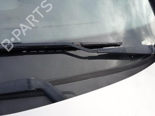 Used Front windshield wiper arm PEUGEOT 206 Hatchback (2A/C) 1.4 i (75 hp) 27100555