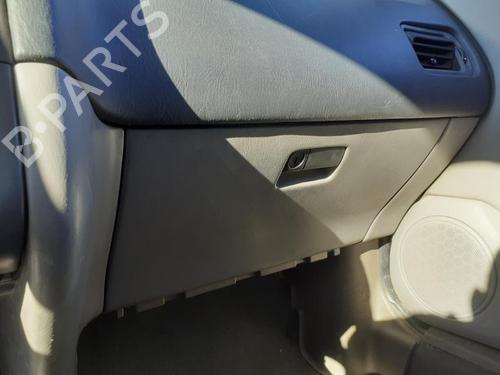 Glove box NISSAN PRIMERA Hatchback (P11) 2.0 TD 685009F502