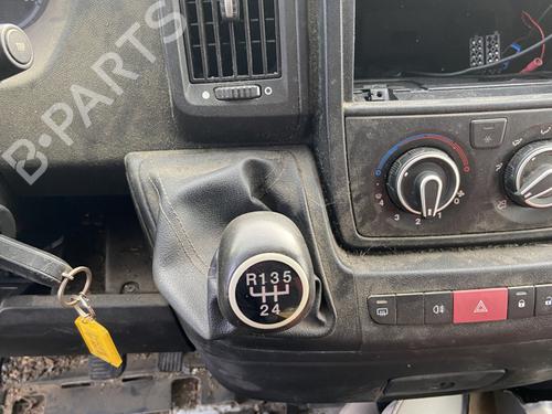 Used Gear lever FIAT DUCATO Van (250_) 160 Multijet 3,0 D (158 hp) 31661095