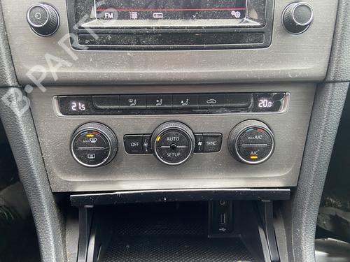 Used Climate control VW GOLF VII (5G1, BQ1, BE1, BE2) 1.6 TDI (105 hp) 30395040