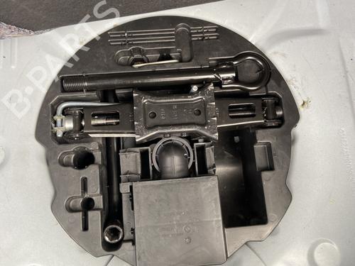 Used Jack Kit RENAULT CLIO IV (BH_) 1.5 dCi 90 (90 hp) 28451240