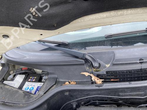 Used Front windshield wiper arm MINI MINI (R56) Cooper D (109 hp) 27107505
