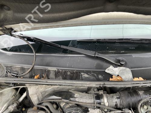 Used Front windshield wiper arm DACIA SANDERO II 1.5 dCi (90 hp) 32363745