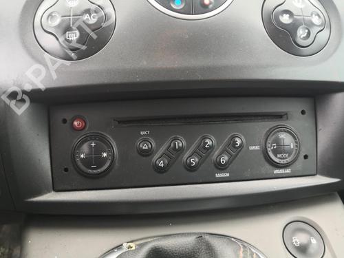 Used Radio RENAULT SCÉNIC II (JM0/1_) 1.9 dCi (JM14) (131 hp) 27133048