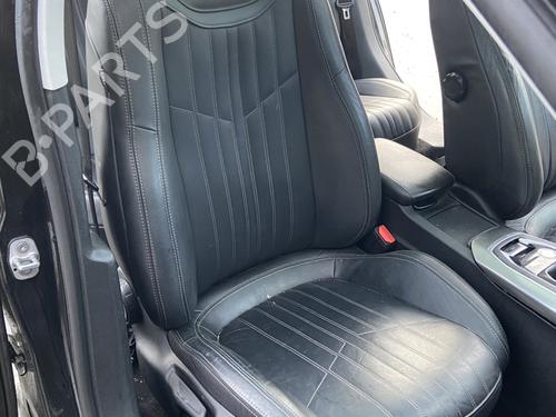 Sæde højre fortil PEUGEOT 308 II (LB_, LP_, LW_, LH_, L3_) 2.0 BlueHDi 150 (150 hp) 32044589