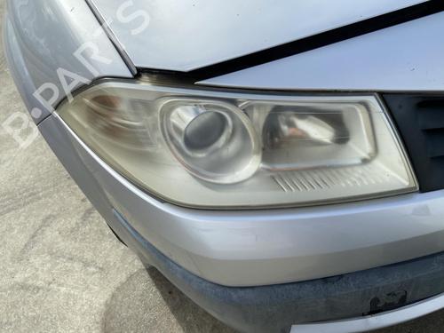 Right headlight RENAULT MEGANE II Estate (KM0/1_) 1.9 dCi 260103726R