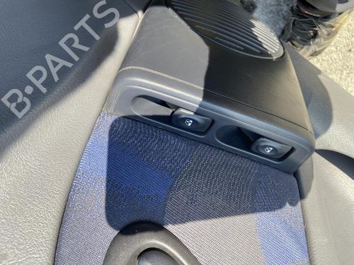 Used Left front window switch RENAULT CLIO II (BB_, CB_) 1.4 (B/CB0C, B/CB0S) (75 hp) 27109223