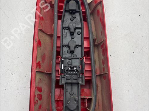 right-taillight-renault-master-ii-van-fd-1997-1998-1999-2000-2001-2002-2003-2004-2005-2006-2007-2008-2009-2010-2011-2012-2013-33652508 main image