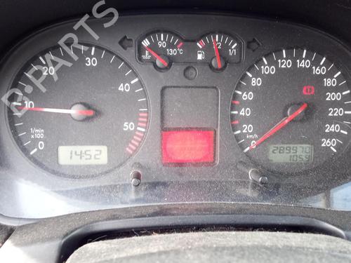 Right taillight VW GOLF IV (1J1) 1.9 TDI | BP27141133C35 