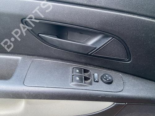 Used Left front window switch FIAT GRANDE PUNTO (199_) 1.2 (65 hp) 30675569