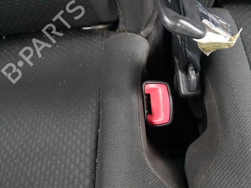 Used Seat buckle TOYOTA COROLLA Verso (ZER_, ZZE12_, R1_) 2.2 D-4D (AUR10_, AUR10R) (136 hp) 27132347