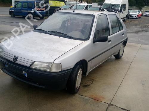 Used Left headlight PEUGEOT 106 I (1A, 1C) 1.1 (60 hp) 27127041