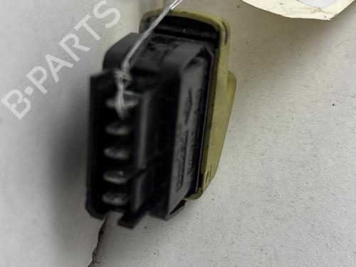 Used Left front window switch Left front window switch RENAULT TWINGO I (C06_) [1993-2012] 33720447 33720447