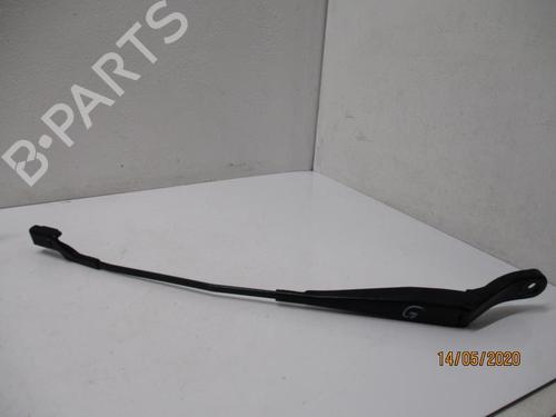 Used Front windshield wiper arm PEUGEOT 208 I (CA_, CC_) 1.2 VTI 82 (82 hp) 27061380
