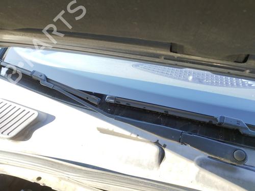 Used Front windshield wiper arm FORD MONDEO IV (BA7) 2.0 TDCi (140 hp) 27063952
