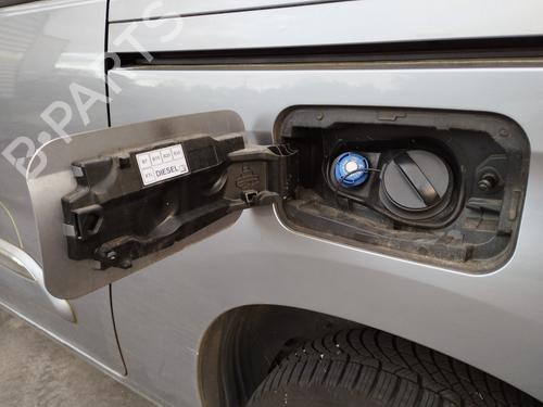 fuel-flap-toyota-proace-city-verso-mpv-bky_-2019-30206906 main image