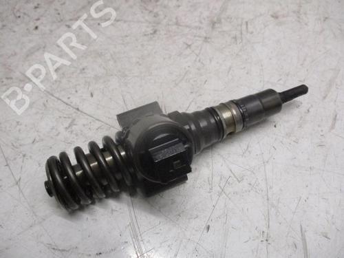 Used Injector VW TOURAN (1T1, 1T2) 2.0 TDI (136 hp) 27076057