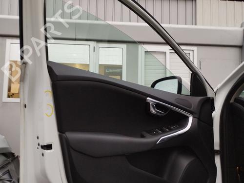 Venstre fortil lås VOLVO V40 Hatchback (525) D3 (150 hp) 32120099