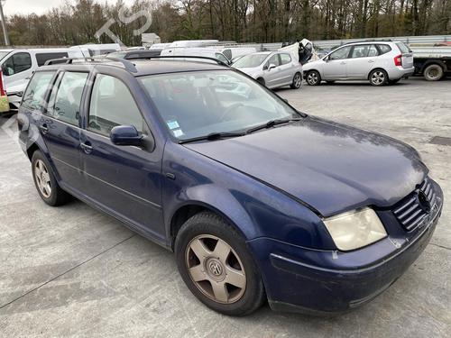 Højre forlygte VW BORA Variant (1J6) 1.9 TDI (101 hp) 27081354