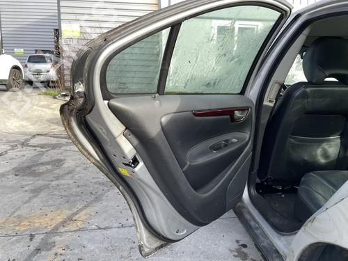 Used Rear left lock VOLVO S60 I (384) 2.4 D (130 hp) 27062559
