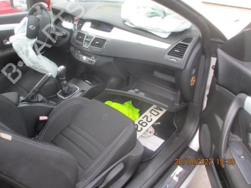 Used Glove box RENAULT LAGUNA Coupe (DT0/1) 2.0 dCi (DT01, DT08, DT09, DT0K, DT12, DT1C, DT1D, DT1M,... (150 hp) 27050513
