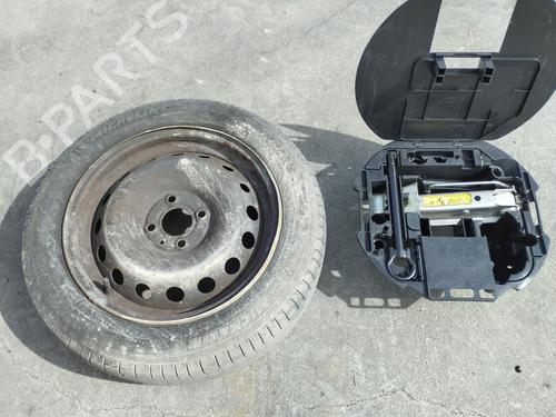 Used Jack Kit RENAULT CLIO III (BR0/1, CR0/1) 1.2 16V (BR02, BR0J, BR11, CR02, CR0J, CR11) (75 hp) 28568183