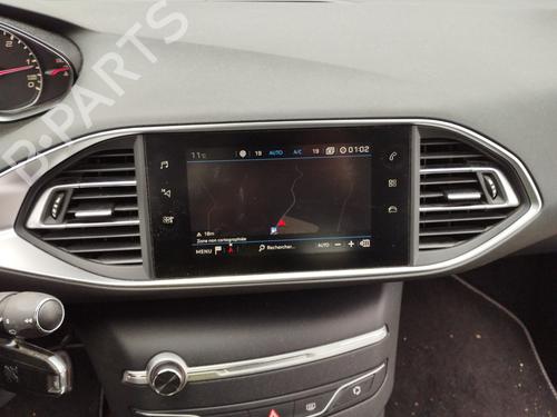 Used Display monitor PEUGEOT 308 II (LB_, LP_, LW_, LH_, L3_) 1.5 BlueHDi 130 (131 hp) 30938874