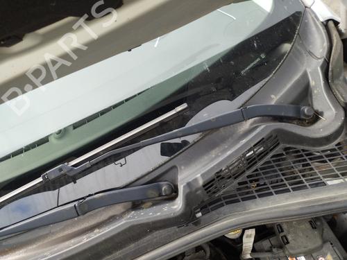 Used Front windshield wiper arm FIAT 500X (334_) 1.6 D Multijet (334AXA1B, 334AXA11) (120 hp) 29913125