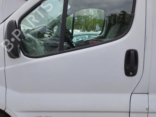 Used Left front door RENAULT TRAFIC II Bus (JL) 2.0 dCi 90 (JL00, JL01, JL0H, JL0M, JL0P, JL0S) (90 hp) 27048678