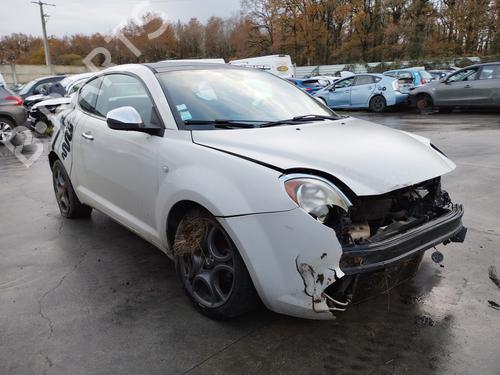 Left front indicator ALFA ROMEO MITO (955_) 1.4 MultiAir (955AXL1B) | BP31012833C32