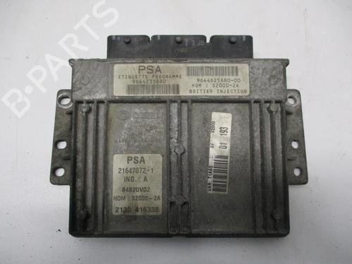 Used Control unit PEUGEOT 206 Hatchback (2A/C) 1.4 i (75 hp) 27061070