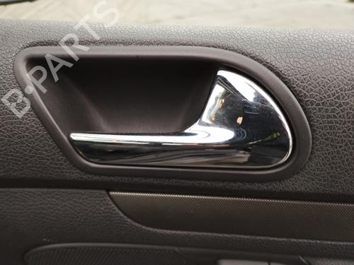 Used Front right interior door handle VW GOLF V (1K1) 1.6 FSI (115 hp) 29992861