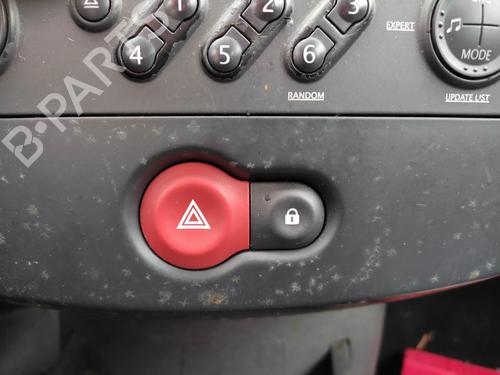 Used Warning switch RENAULT CLIO III (BR0/1, CR0/1) 1.5 dCi (BR17, CR17) (86 hp) 27051848