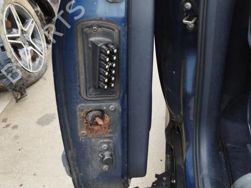 Højre fortil lås Højre fortil lås PEUGEOT 1007 (KM_) 1.4 HDi (68 hp) 39935589 39935589