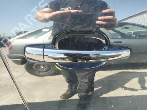 Used Front right exterior door handle PEUGEOT 3008 I MPV (0U_) 2.0 HDi Hybrid4 (0URHCA) (200 hp) 27063782