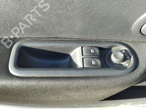 Used Left front window switch Left front window switch RENAULT CLIO III (BR0/1, CR0/1) 1.5 dCi (75 hp) 33545181 33545181