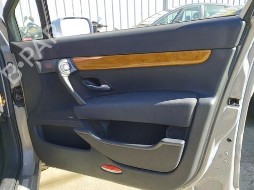 Used Front right interior door handle Front right interior door handle RENAULT VEL SATIS (BJ0_) 2.0 dCi (BJ03) (150 hp) 39697572 39697572