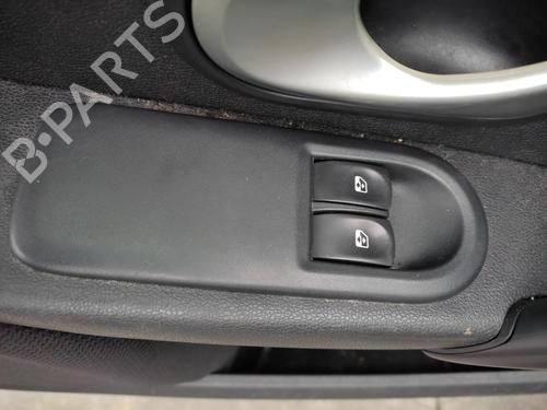 Used Left front window switch RENAULT CLIO III Grandtour (KR0/1_) 1.5 dCi (KR0F) (86 hp) 27058350