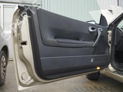 Venstre fortil lås RENAULT MEGANE II Coupé-Cabriolet (EM0/1_) 1.9 dCi (120 hp) 31639297