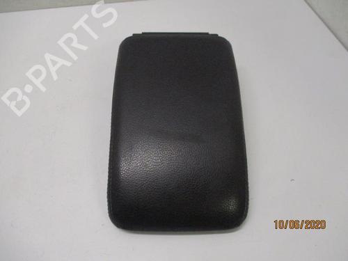 Used Armrest / Center console VW SCIROCCO III (137, 138) 1.4 TSI (160 hp) 27085752