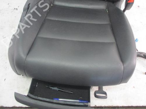 Right front seat VW TOURAN (1T3) 2.0 TDI | BP27066394C16 - Image 6