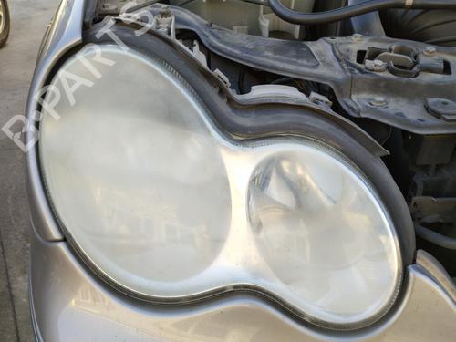 Used Right headlight MERCEDES-BENZ C-CLASS (W203) C 220 CDI (203.008) (150 hp) 30792841