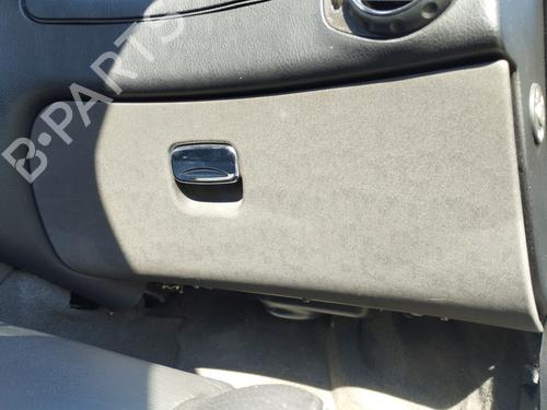Porta-luvas Porta-luvas ALFA ROMEO 147 (937_) 1.9 JTDM 8V (937.AXD1A, 937.AXU1A, 937.BXU1A) (120 hp) 36150557 36150557