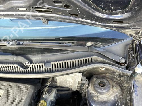 Used Front wiper motor VW POLO (9N_, 9A_) 1.2 12V (64 hp) 27051898