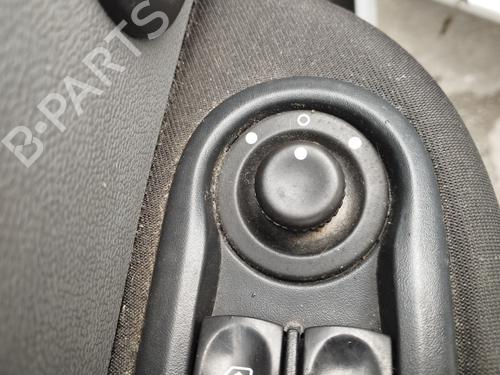 Used Mirror switch RENAULT CLIO III (BR0/1, CR0/1) 1.2 16V (BR02, BR0J, BR11, CR02, CR0J, CR11) (75 hp) 30774042