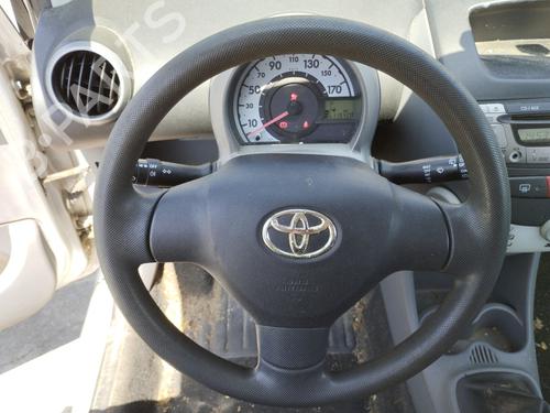 Used Steering wheel TOYOTA AYGO (_B1_) 1.0 (KGB10_, KGB10R) (68 hp) 27063813