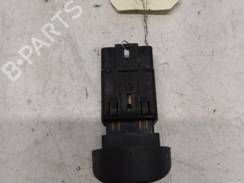 Used Warning switch Warning switch RENAULT MEGANE I (BA0/1_) 1.4 16V (BA0D, BA1H, BA0W, BA10) (95 hp) 33700978 33700978