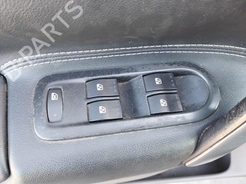 Interrupteur de vitre avant gauche RENAULT SCÉNIC II (JM0/1_) 1.5 dCi (JM1E, JM16) (106 hp) 29736839