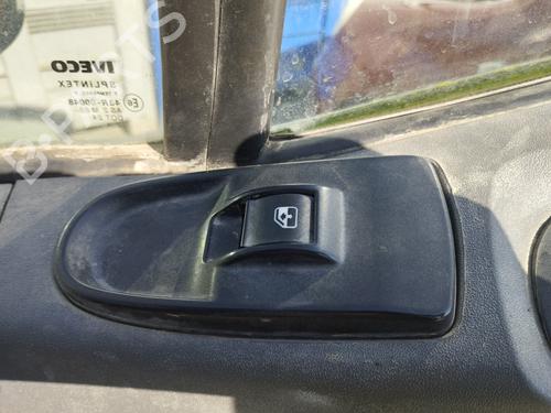 right-front-window-switch-iveco-daily-vi-van-2014-32729670 main image